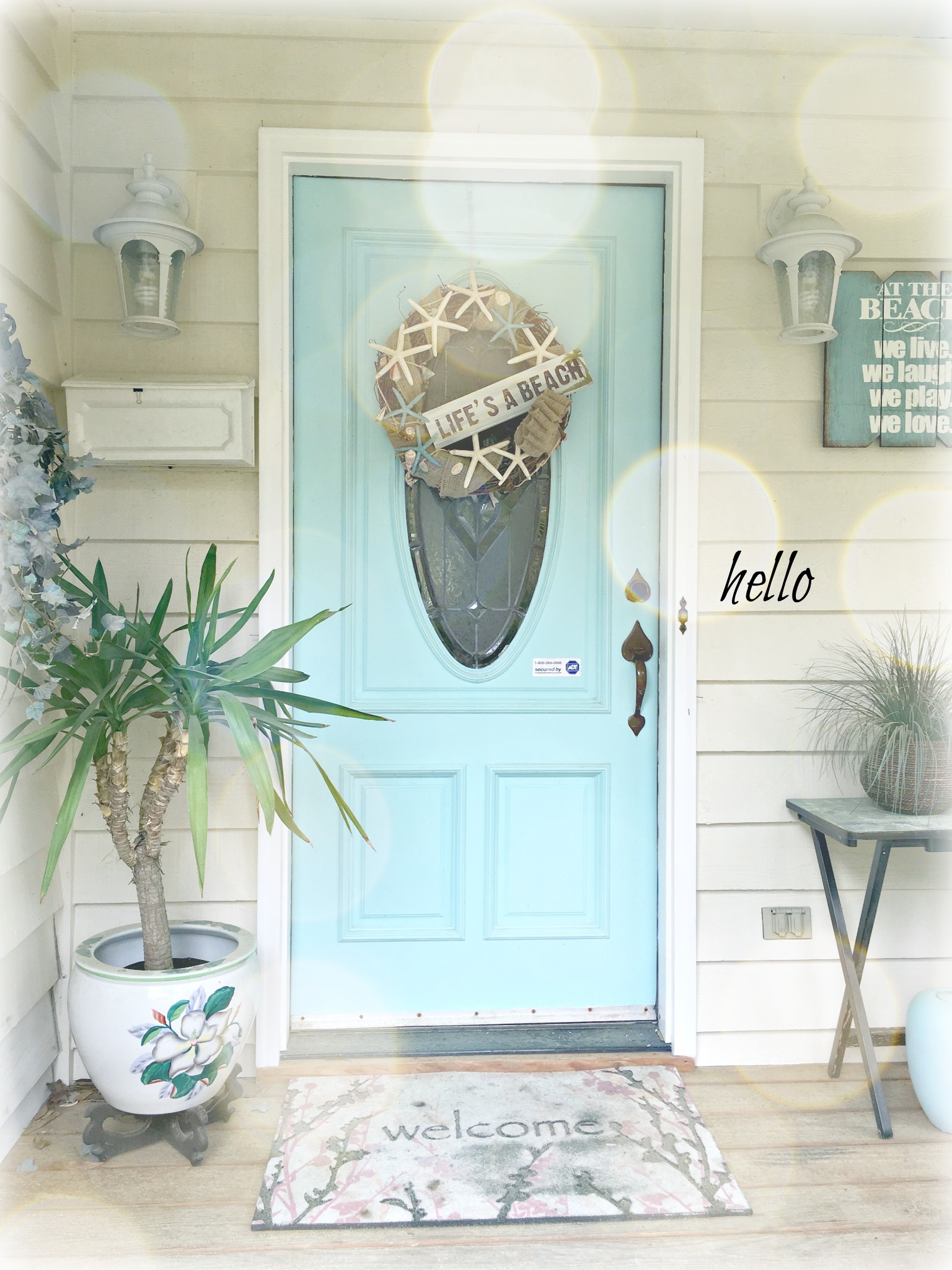 Front porch entryway.jpg